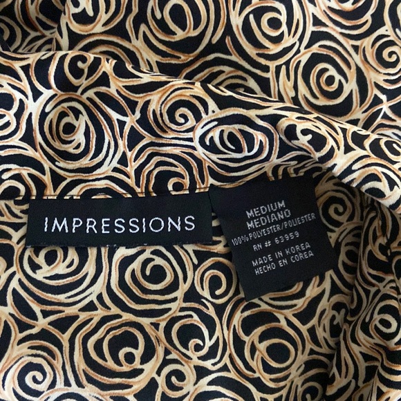 Impressions 2-piece Look Top 🥰 - Picture 5 of 5